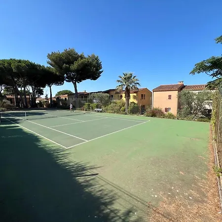 Apartament T2 Avec Jardinet, Piscine, Tennis, Parking Prive, A 1 Km De La - Fr-1-702-68