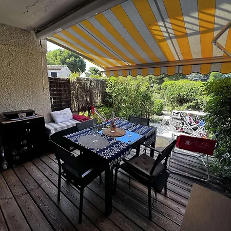 Apartament T2 Avec Jardinet, Piscine, Tennis, Parking Prive, A 1 Km De La - Fr-1-702-68 Agde