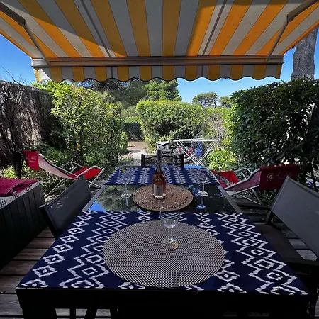 T2 Avec Jardinet, Piscine, Tennis, Parking Prive, A 1 Km De La - Fr-1-702-68